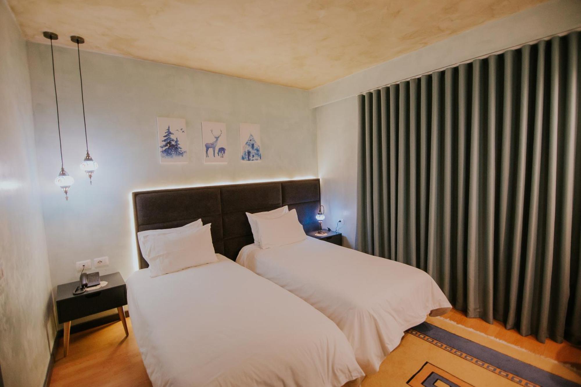 Dim'S Hotel & Restaurant Korça Kültér fotó